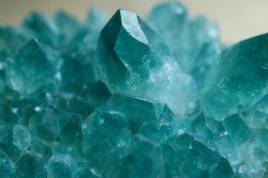 Aquamarine Crystal: The Power of Communication & Emotional Healing — Meaning, Benefits, and Romantic History