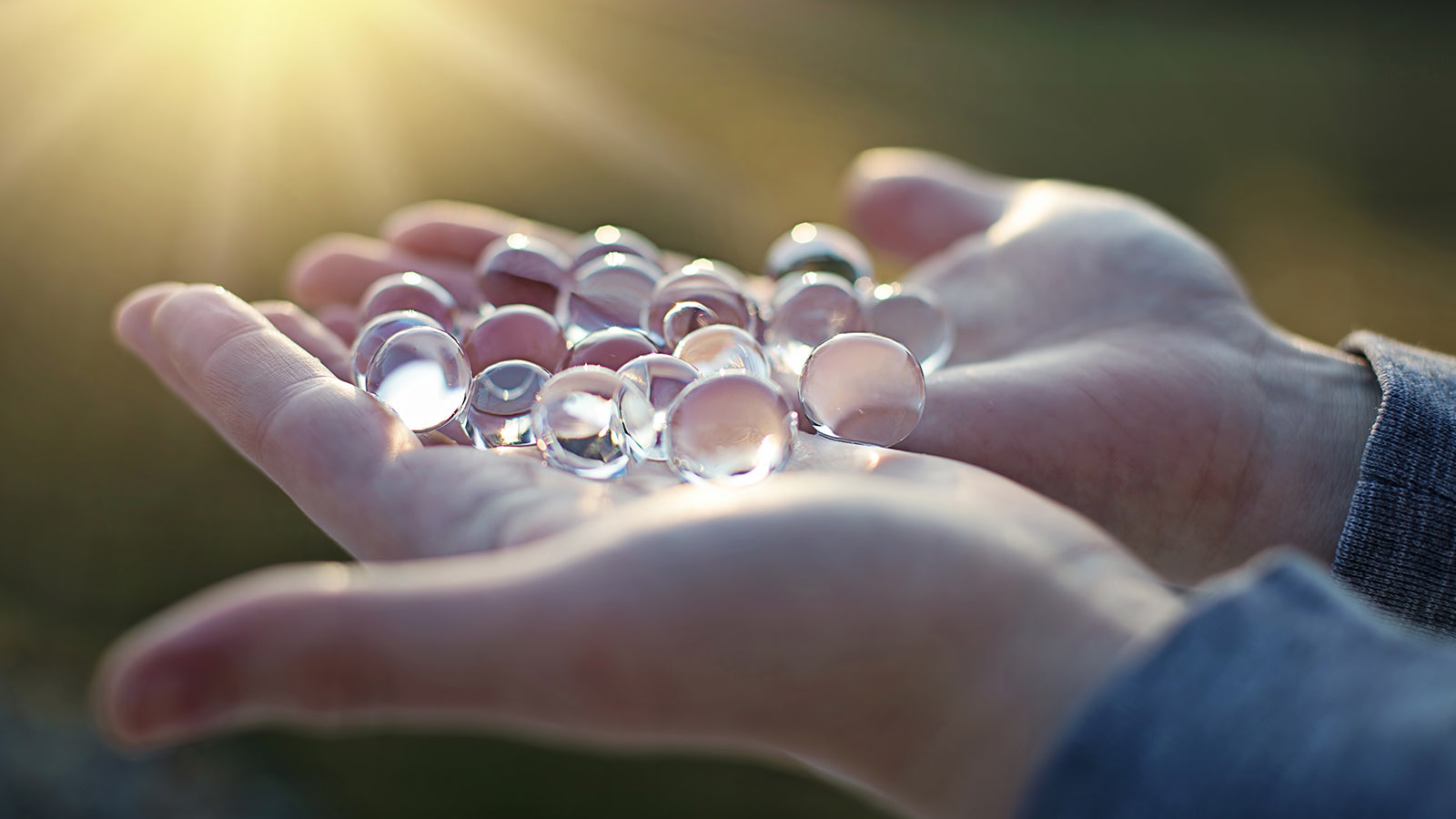 Crystal Cleansing Guide: Purify and Energize Your Crystals | No.7 Crystal